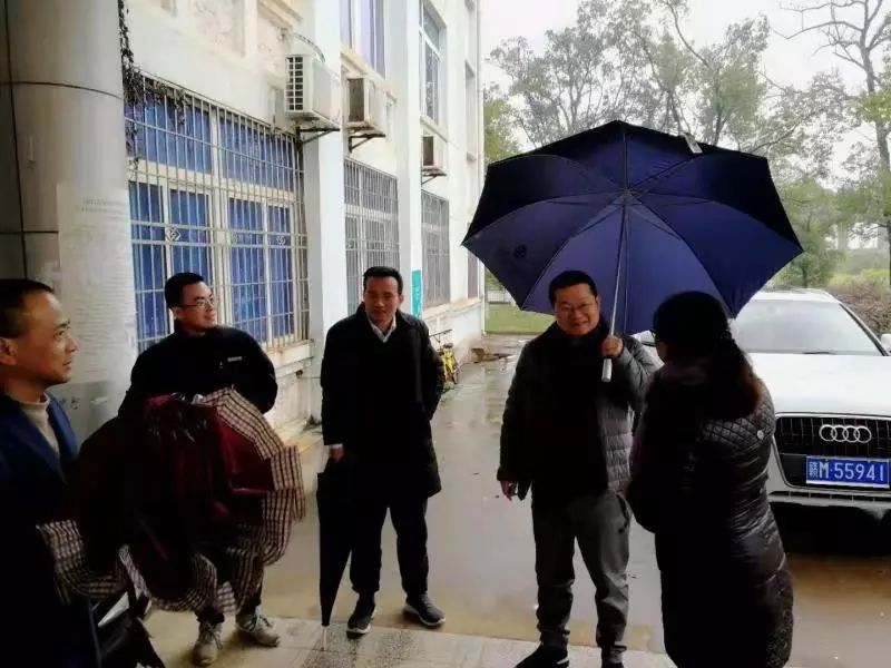 金开集团董事长胡顺明前往洪城警苑检查指导文明城市创建