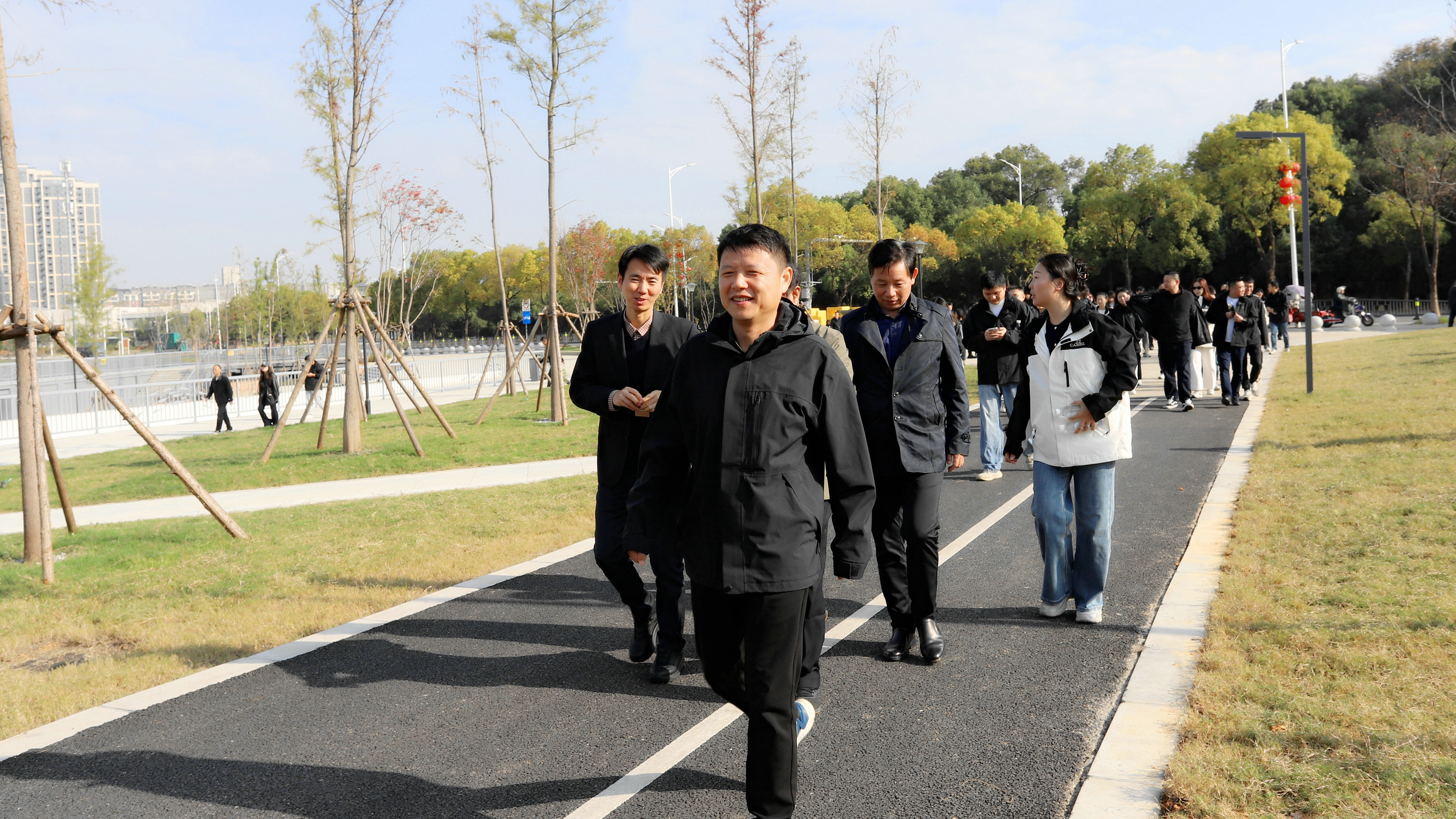 聚智&ldquo;产&rdquo;动能 聚力&ldquo;控&rdquo;征程 | 集团成功举办2025年欢乐健步行活动